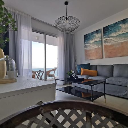 Cosea Living: Seaside Two Bedroom Flat In Harbour 106 Пафос Экстерьер фото